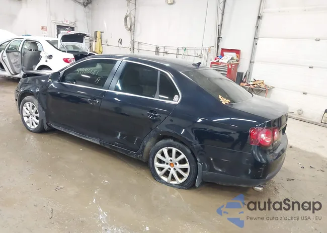 3VWRZ7AJ4AM067127: 44486681