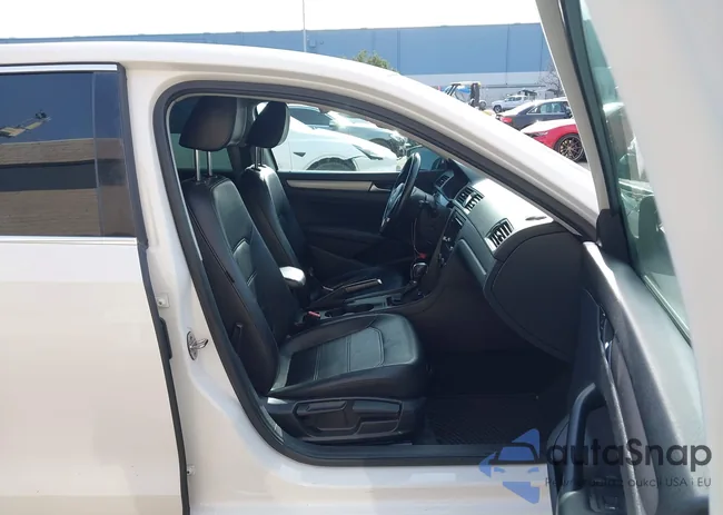 1VWAT7A33FC094019: 44487784