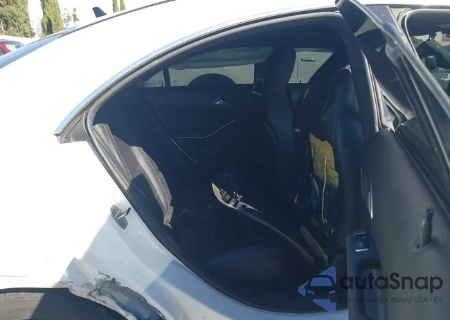 WDDSJ4EB9JN691935: 44487923