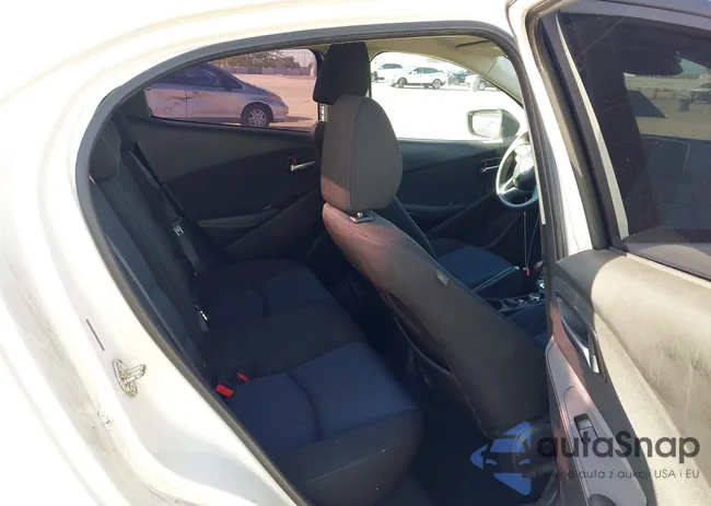 3MYDLBYV1HY159150: 44488187