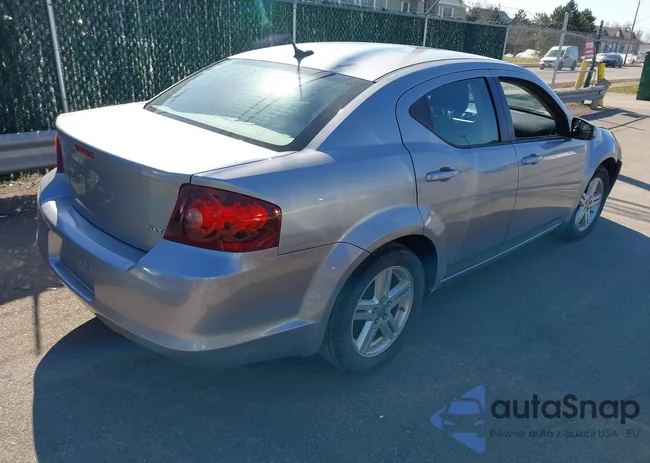 1C3CDZCBXDN610942: 44488232