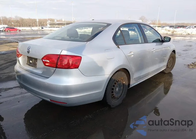 3VW2K7AJXDM271215: 44488269