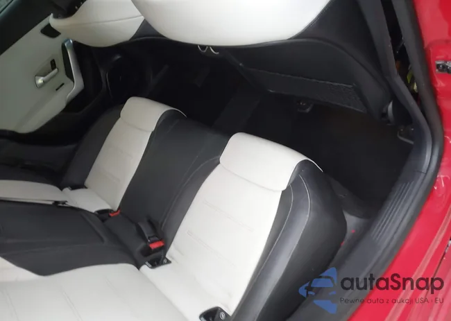 WDD3G4FB3KW019415: 44487400