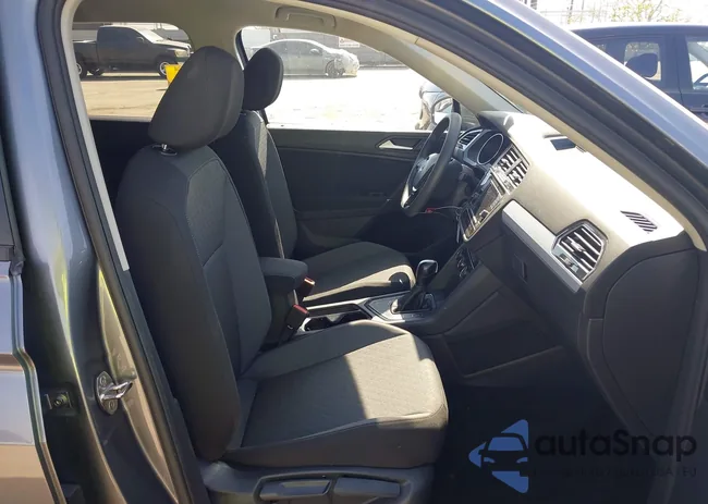 3VV1B7AX0LM142709: 44487474