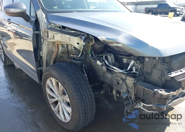 3VV1B7AX0LM142709: 44487474