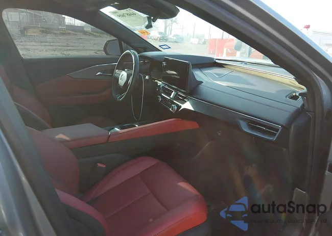 4W5KHNRLXRZ501050: 44487609