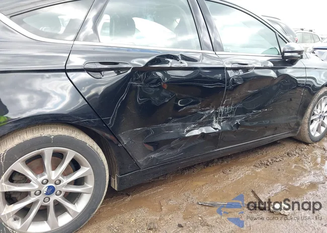 3FA6P0H71HR272033: 44488832