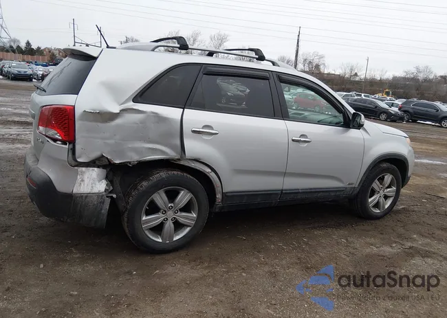 1FMJU2A57BEF35729: 44488869