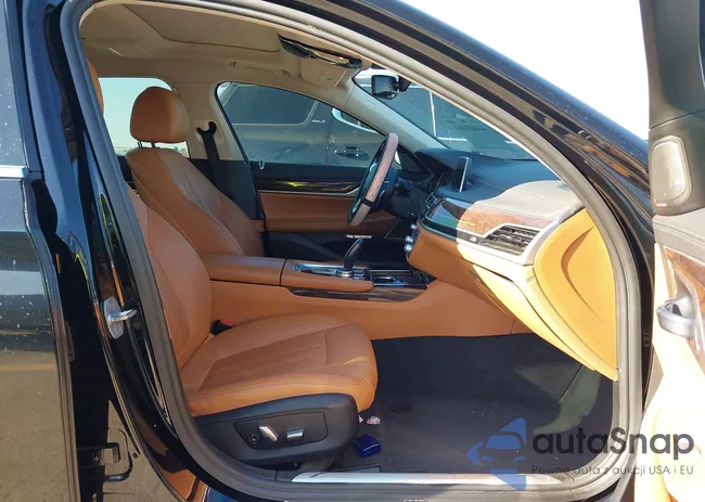 WBA7E2C52HG739745: 44489103