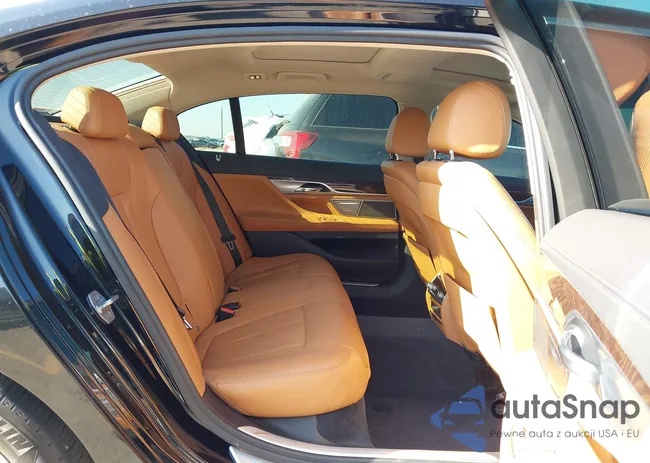 WBA7E2C52HG739745: 44489103