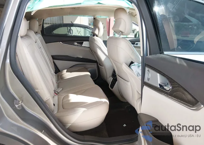 2LMPJ8LR0HBL47438: 44489144