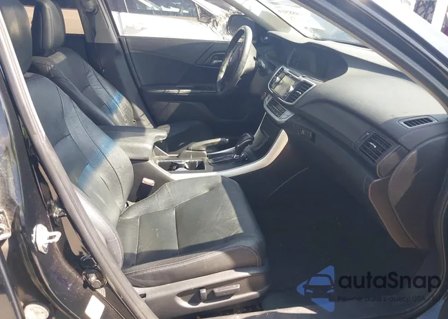 1HGCR3F86DA003651: 44488519