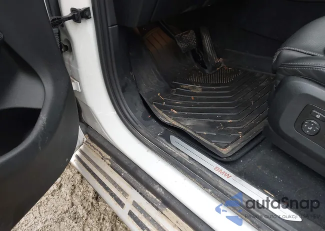 5UXCR4C03P9P61082: 44488626