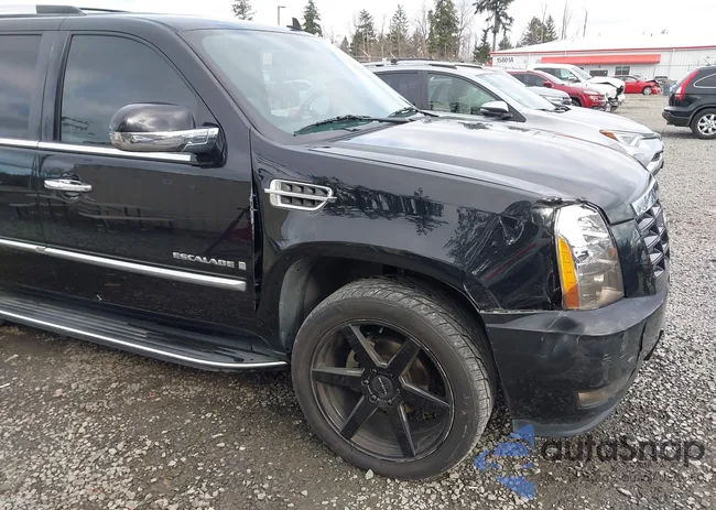 1GYEC63848R220048: 44489696