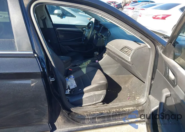 3VWC57BU6MM101325: 44489891