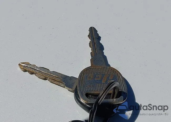 2GCEC19W211401694: 44489921