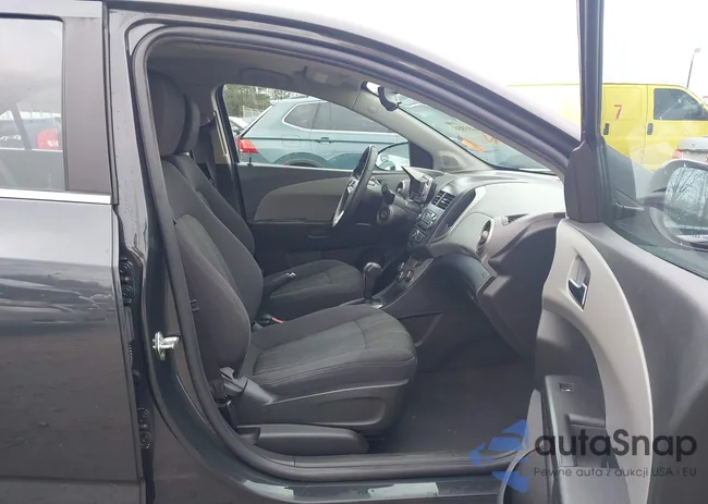 1G1JC5SH6E4162879: 44489939