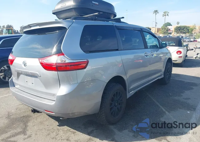 5TDDZ3DC9JS205327: 44489947