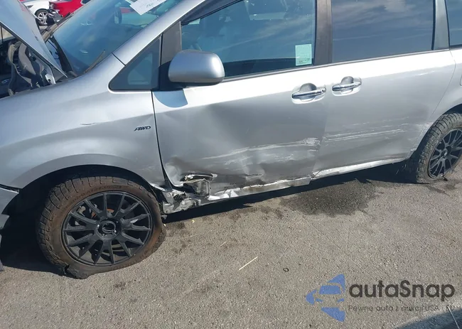 5TDDZ3DC9JS205327: 44489947