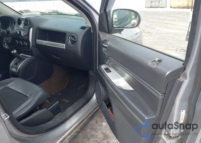 1C4NJDEB2ED792558: 44489965