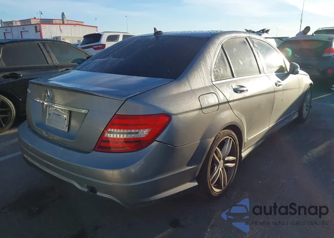 WDDGF4HB9DA782704: 44489976