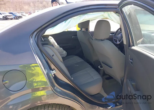 1G1JC5SH6D4147703: 44490069