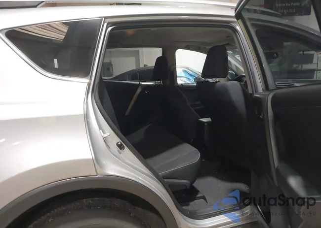 2T3RFREV0GW440384: 44490199