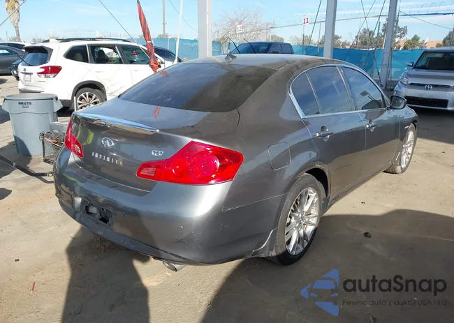 JN1CV6AP8DM717390: 44490261