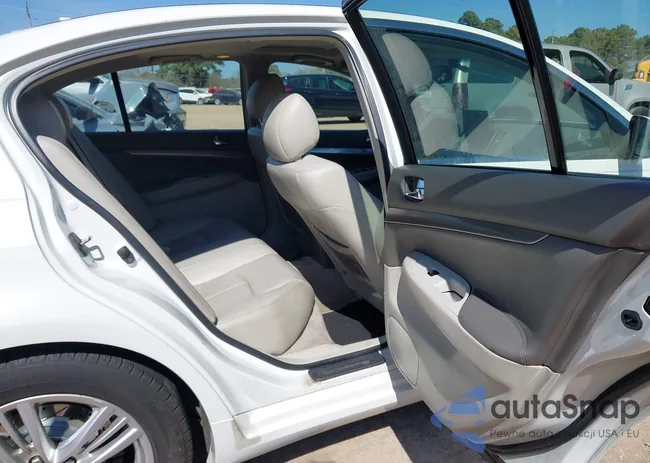 JN1CV6AP9AM201776: 44489357