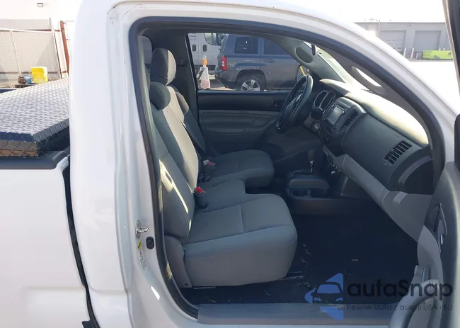 5TFNX4CN4EX040323: 44489359