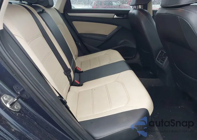 1VWBS7A3XEC065347: 44489361