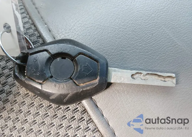 4USBT53493L006131: 44489431