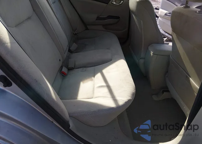 2HGFB2F84CH526565: 44489451