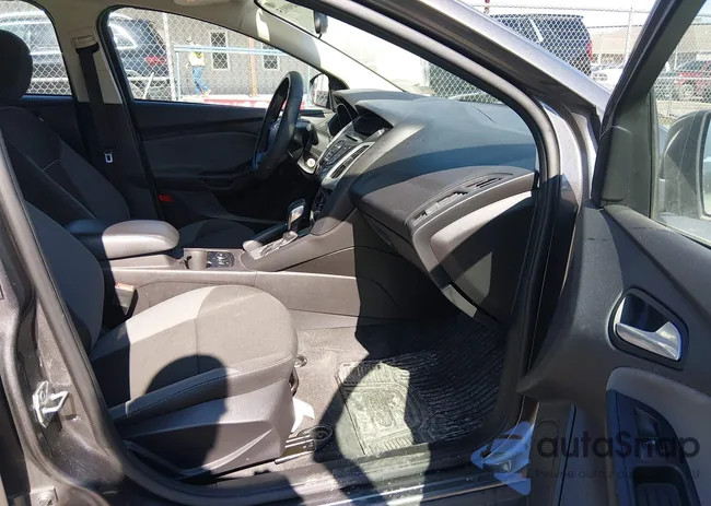 1FADP3F2XEL370567: 44490915