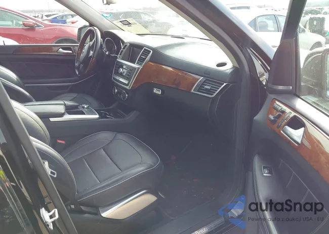 4JGDF7DE3DA116674: 44491051