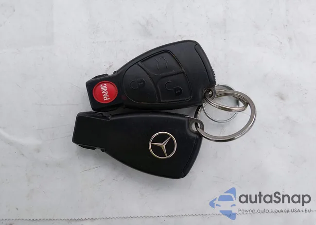 WDBUF70JX3A151054: 44491097