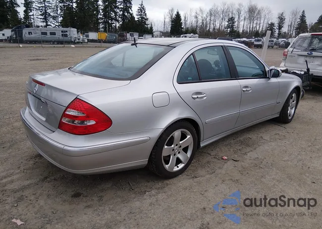 WDBUF70JX3A151054: 44491097