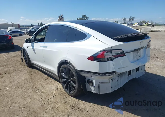 5YJXCBE22JF103533: 44491111