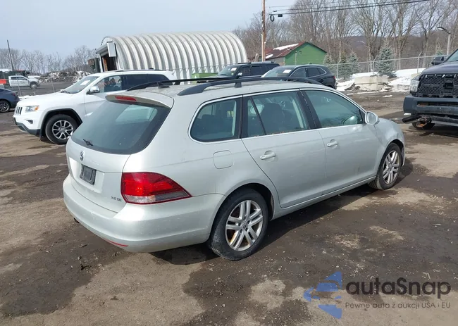 3VWPZ7AJXBM658068: 44491126