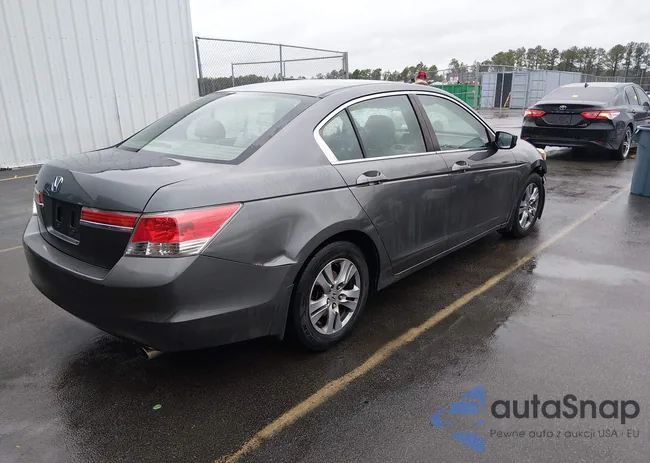 1HGCP2F49CA196955: 44491218