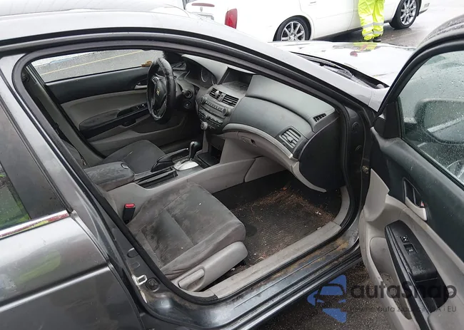 1HGCP2F49CA196955: 44491218