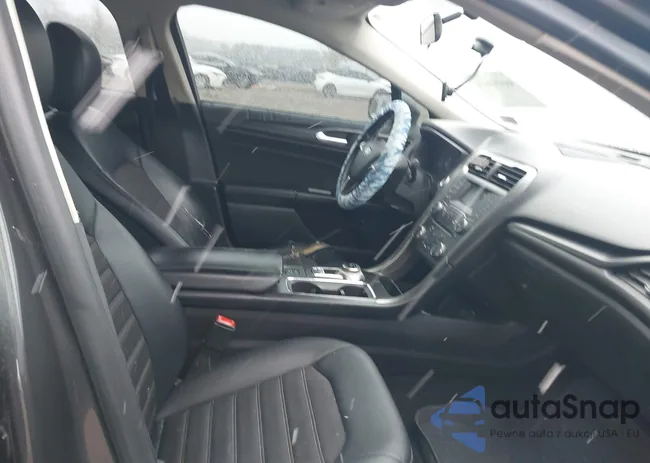 3FA6P0LU4JR206546: 44490614