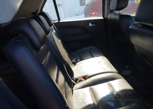 1FMDK06196GA17435: 44491697