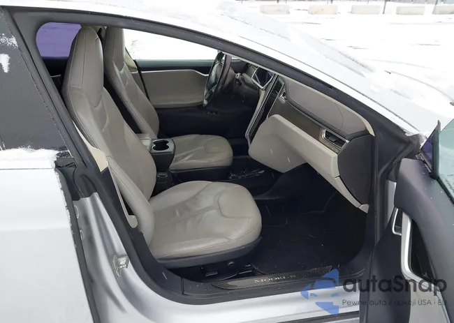 5YJSA1CN2DFP07000: 44491700