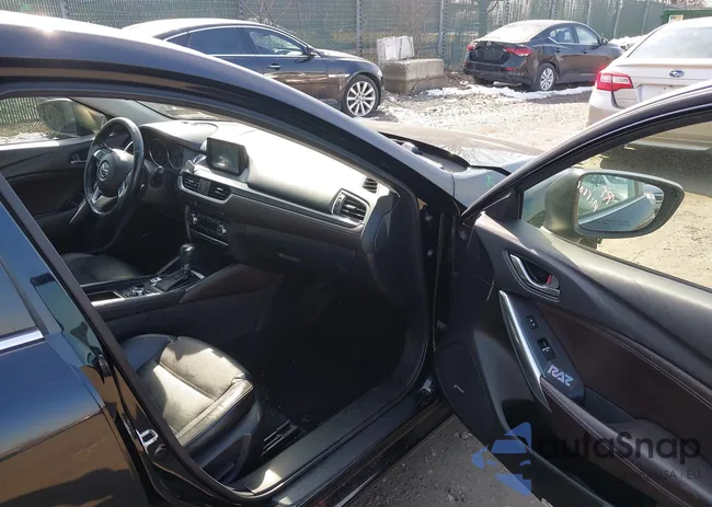 JM1GJ1W53G1440528: 44491883