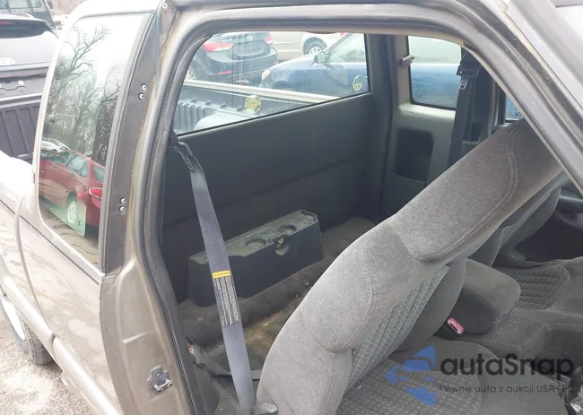 1GCCS1946W8164947: 44492015