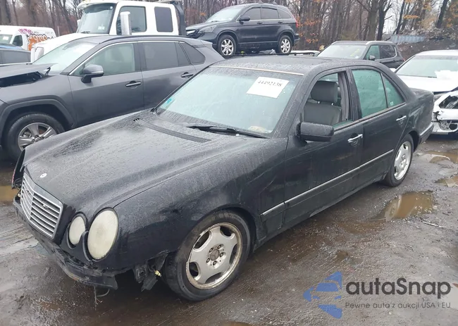 WDBJF70H0XA722962: 44492138