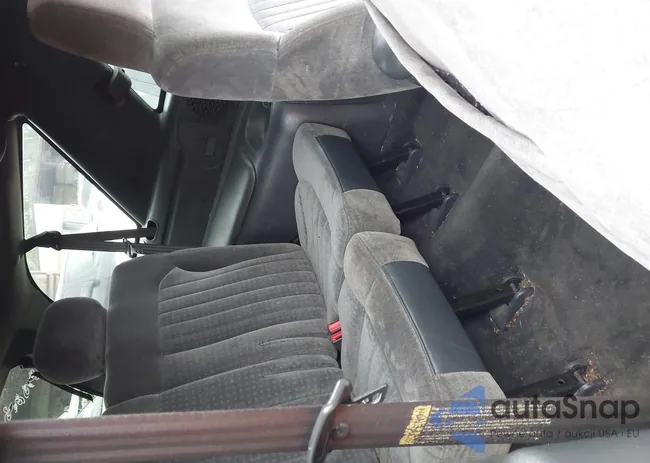 1GNCT18W41K177991: 44491325