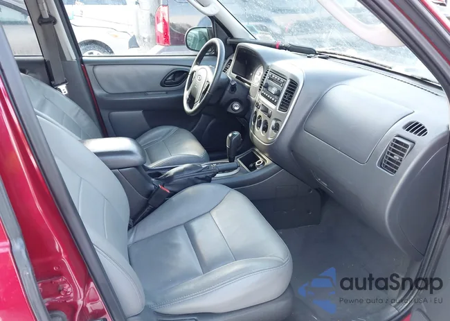 1FMYU93105KA44443: 44491326