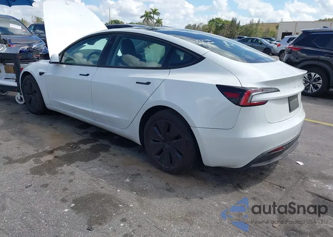 5YJ3E1EAXRF732186: 44491399